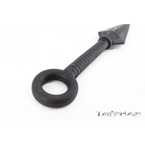 KUNAI IN GOMMA